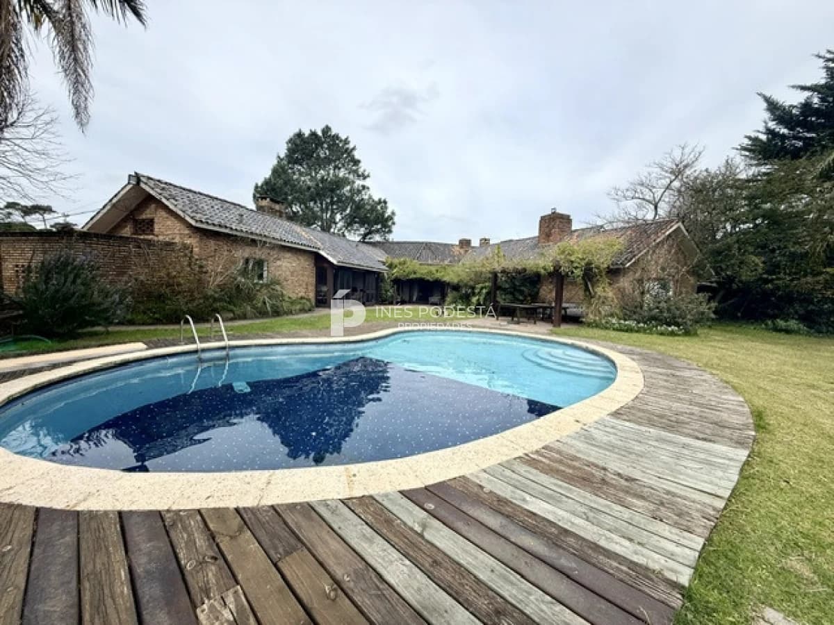 Casa ID.42319 - Venta propiedad con 7 dormitorios y 6 baños