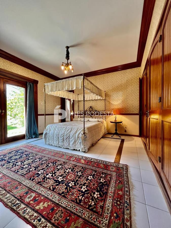Beverly Hills, única con 12 dormitorios, 15 baños, gran piscina