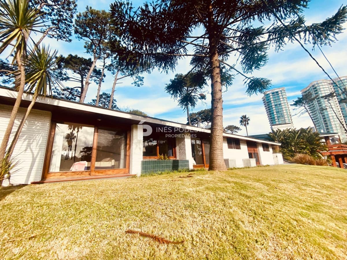 Casa ID.39062 - Alquiler y venta en mansa con 7 dormitorios
