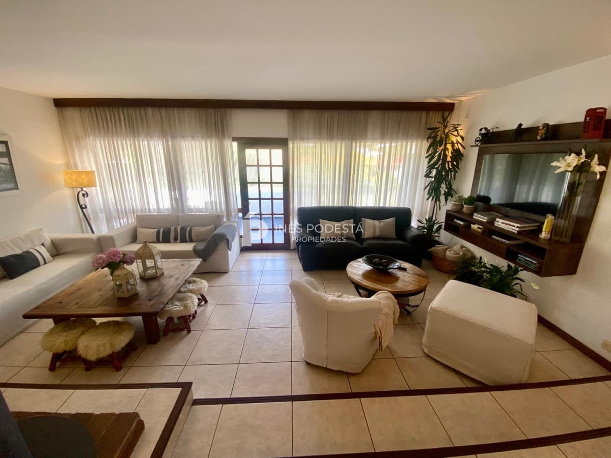 Casa en Mansa alquiler de temporada 4 dormitorios con piscina