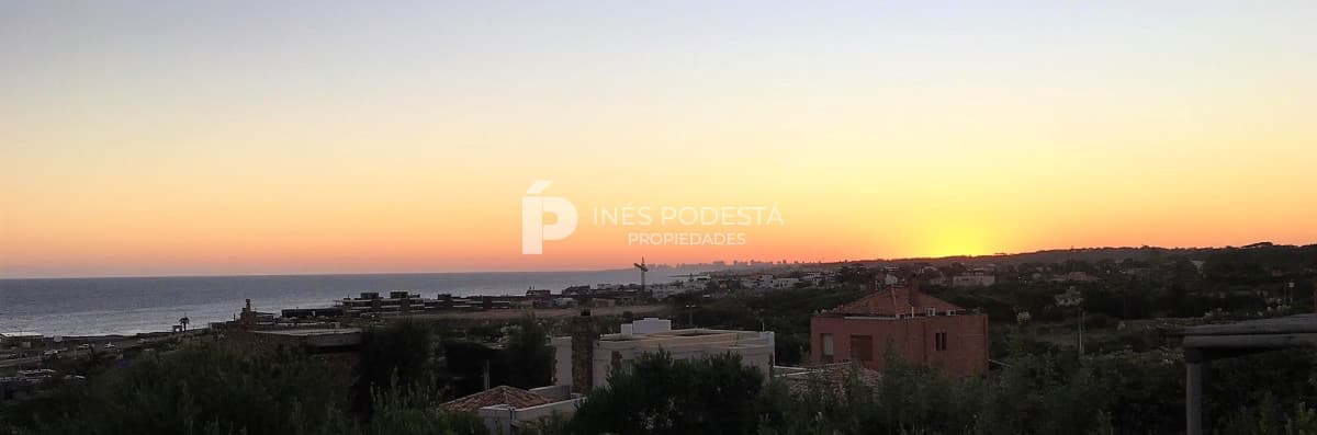 Casa ID.2000 - Venta y alquiler en Punta Piedras con 6 dormitorios