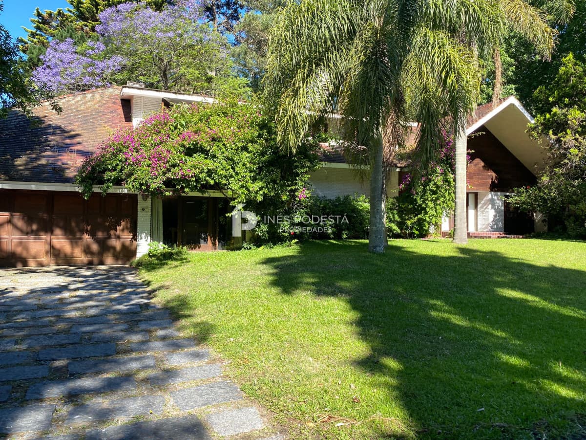Alquiler casa 5 dormitorios Punta del Este