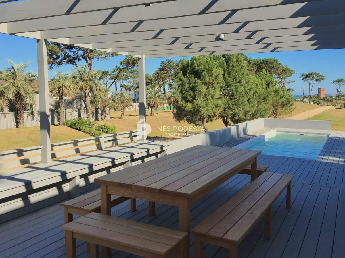 Casa ID.8224 - Alquiler y venta Pinares del Faro, José Ignacio, 5 dormitorios