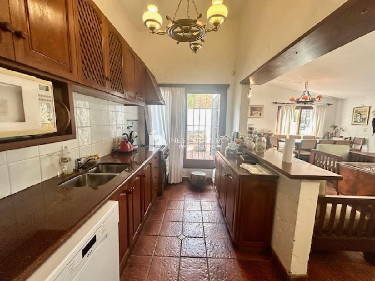 Alquiler casa 5 dormitorios, 4 baños