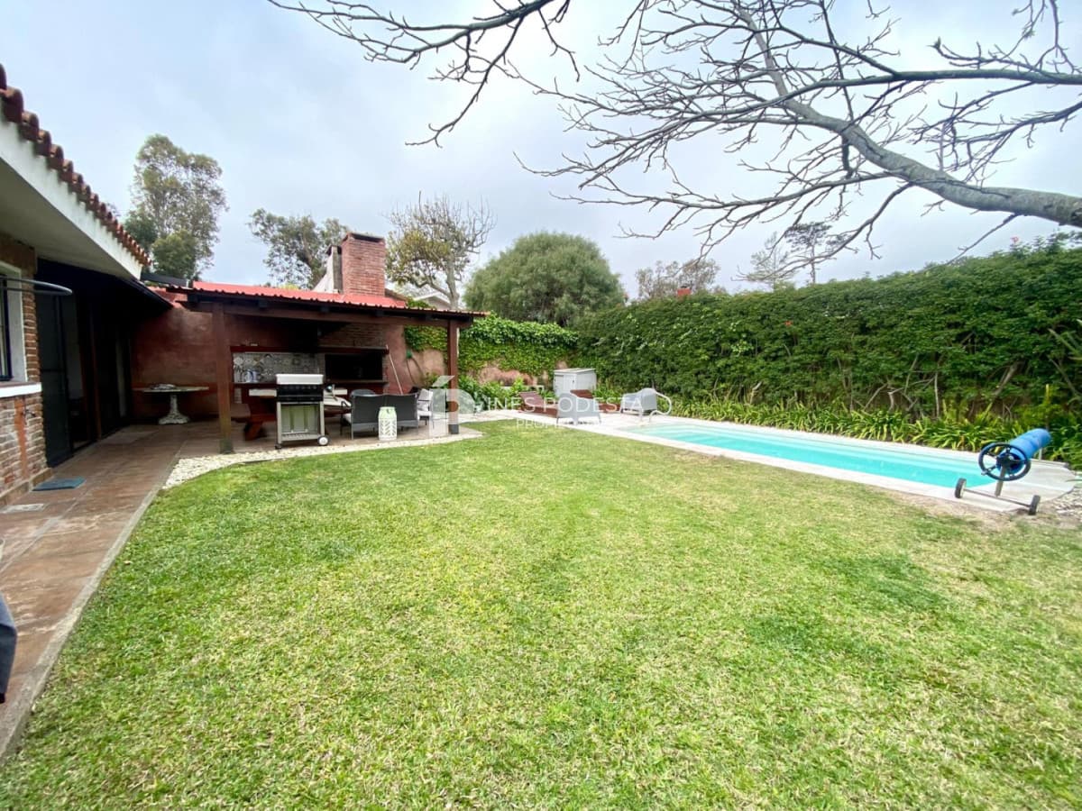 Casa en Mansa de 3 dormitorios en alquiler de temporada
