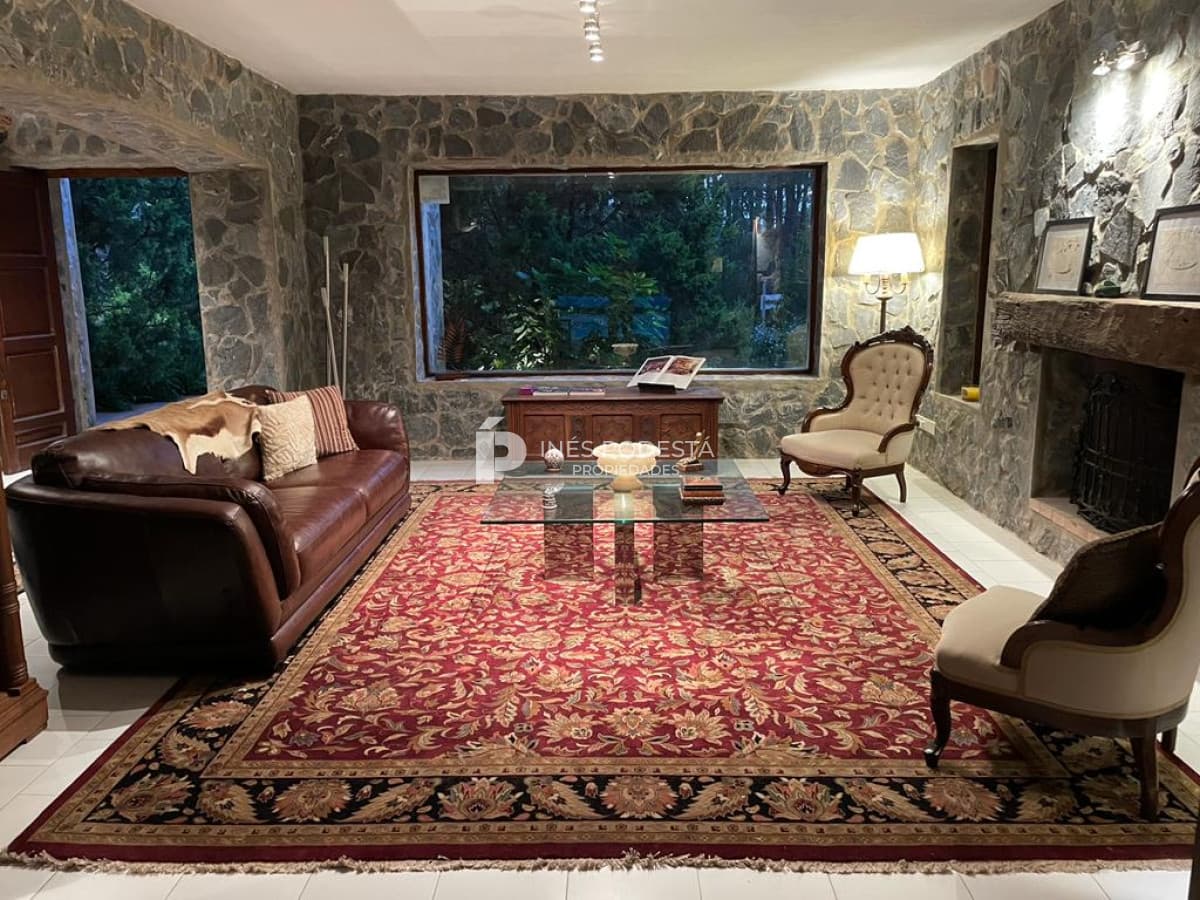 Casa ID.38549 - Casa en Venta 4 dormitorios y 3 baños en Club del Lago