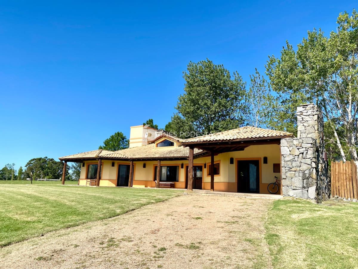 Casa ID.7337 - CASA EN VENTA EN BARRIO PRIVADO EL QUIJOTE