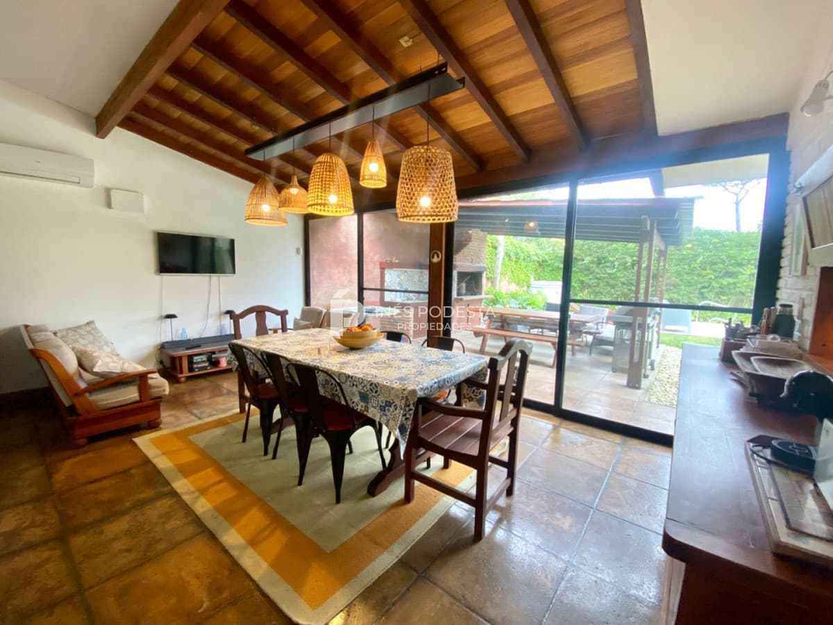 Casa en Mansa de 3 dormitorios en alquiler de temporada