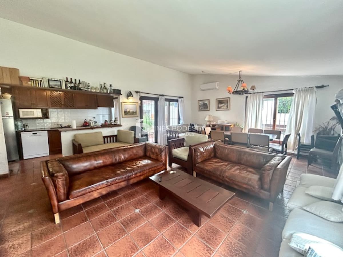 Alquiler casa 5 dormitorios, 4 baños