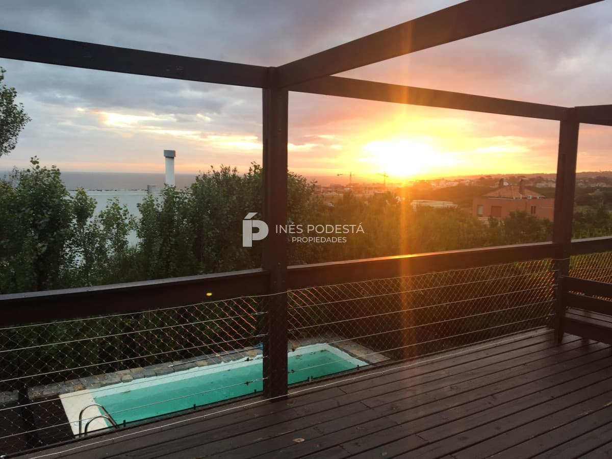 Casa ID.2000 - Venta y alquiler en Punta Piedras con 6 dormitorios