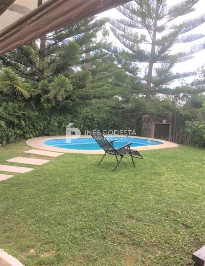 Casa en alquiler de temporada con piscina Pinares