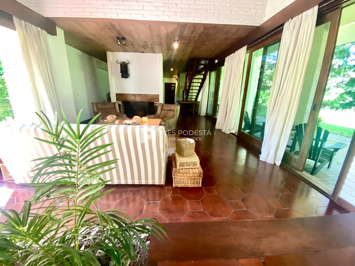 Alquiler casa 5 dormitorios Punta del Este