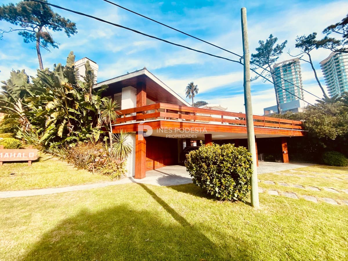 Casa ID.39062 - Alquiler y venta en mansa con 7 dormitorios