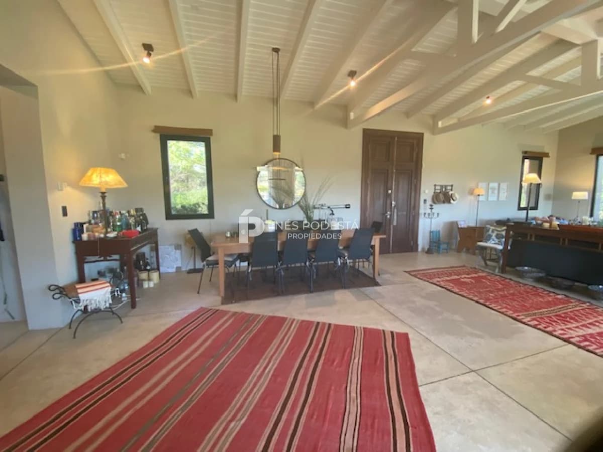 Chacra ID.38927 - VENTA de Magnífica chacra con 5 dormitorios más casa de caseros