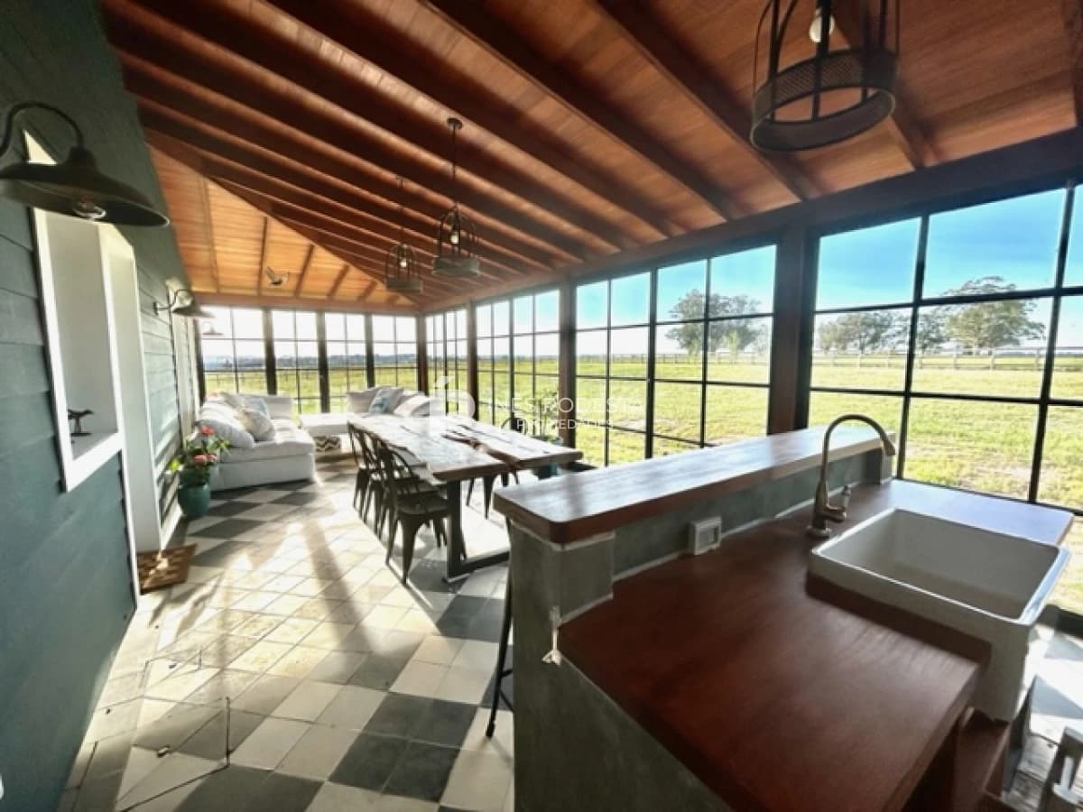 Chacra ID.40181 - VENTA EN NARBONA con 4 suites