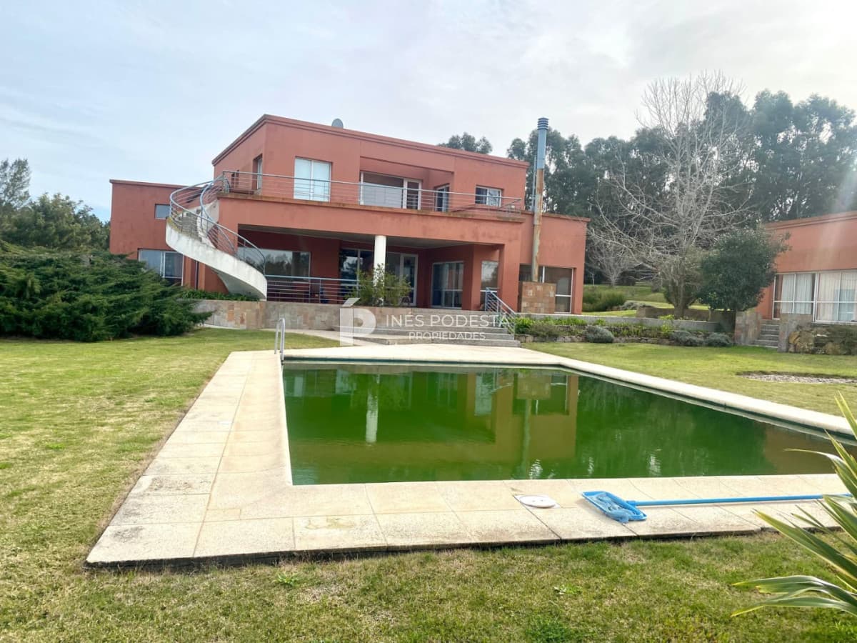 Chacra ID.42316 - Venta chacra 5 dormitorios