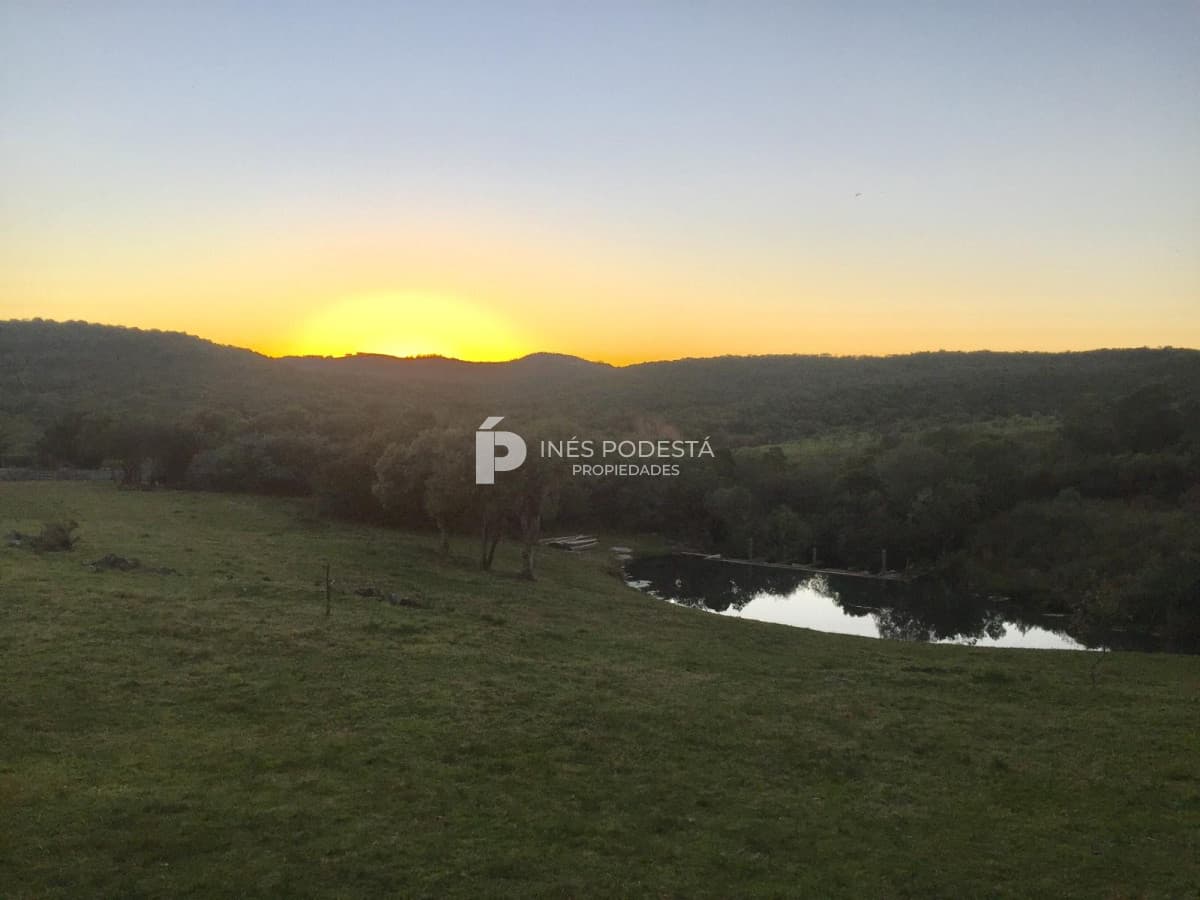 Venta 44 hc con importante salto de agua  en Sierra de Carapé