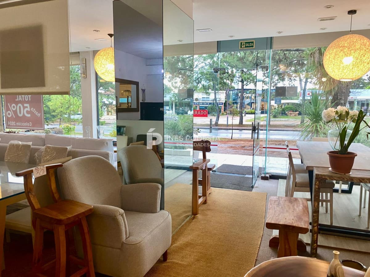 Local Comercial ID.8005 - LOCAL EN PUNTA DEL ESTE EN VENTA Y ALQUILER
