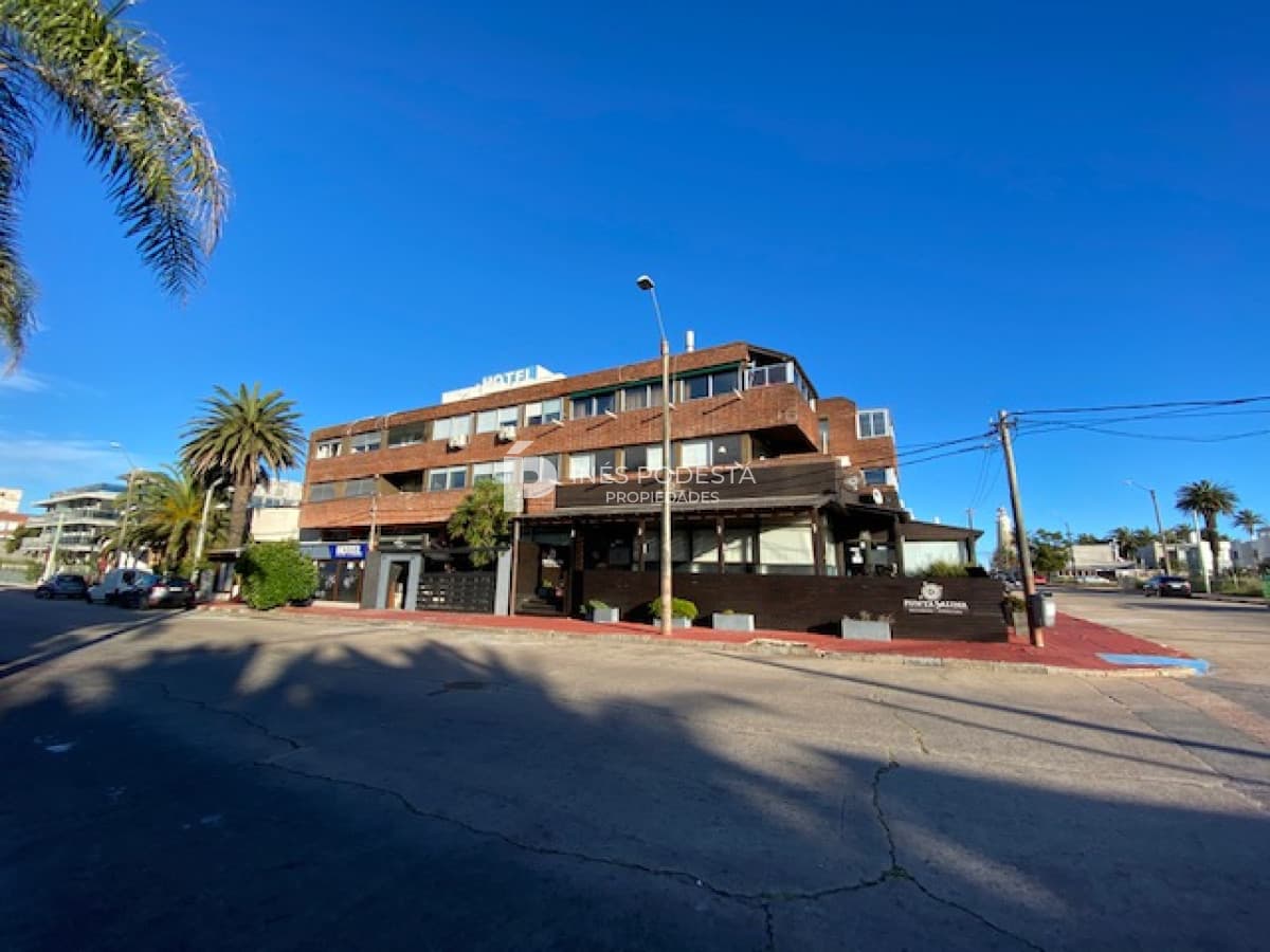 Local Comercial ID.37584 - Hotel en venta en la península a pasos del Puerto
