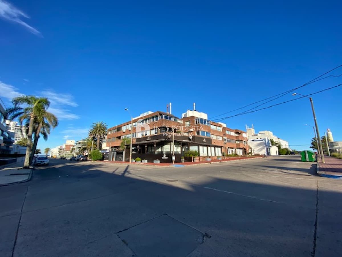 Local Comercial ID.37584 - Hotel en venta en la península a pasos del Puerto