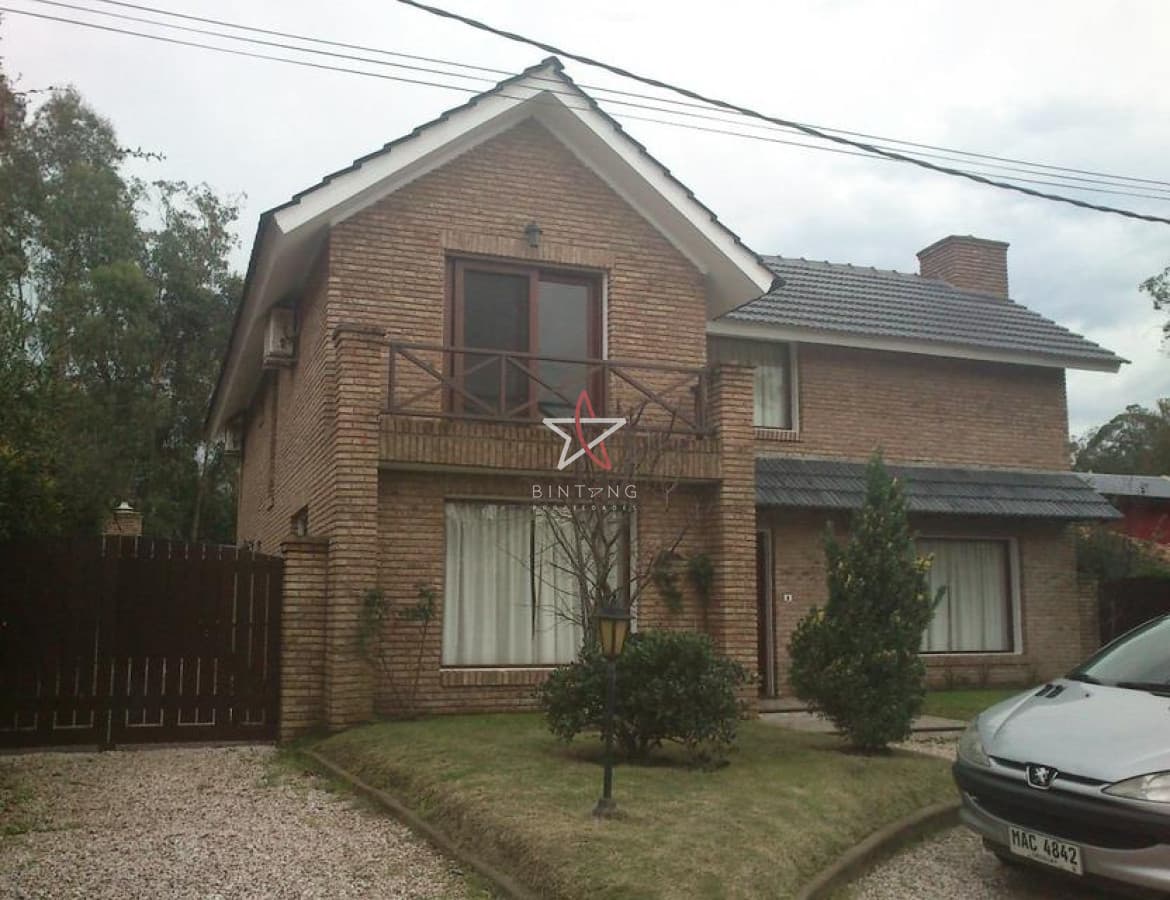 CASA, 3 DOMITORIOS, 3 BAÑOS, JARDINES DE CORDOBA, PUNT DEL ESTE, ALQUILER  - Bintang Propiedades