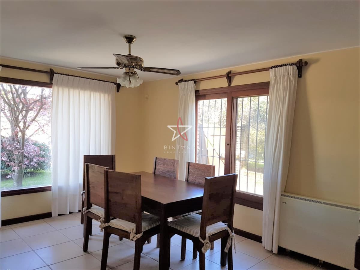 CASA, 3 DOMITORIOS, 3 BAÑOS, JARDINES DE CORDOBA, PUNT DEL ESTE, ALQUILER  - Bintang Propiedades