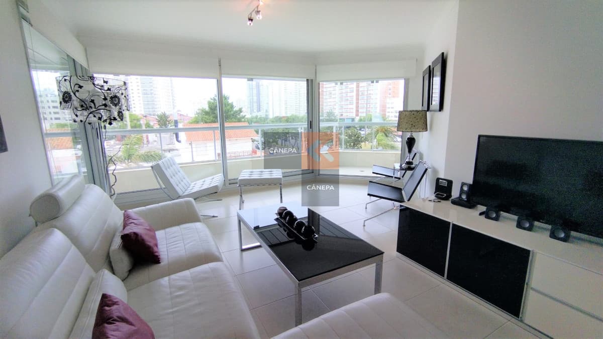 Apartamento en Alquiler, Mansa, Punta del Este, 3 Dormitorios.