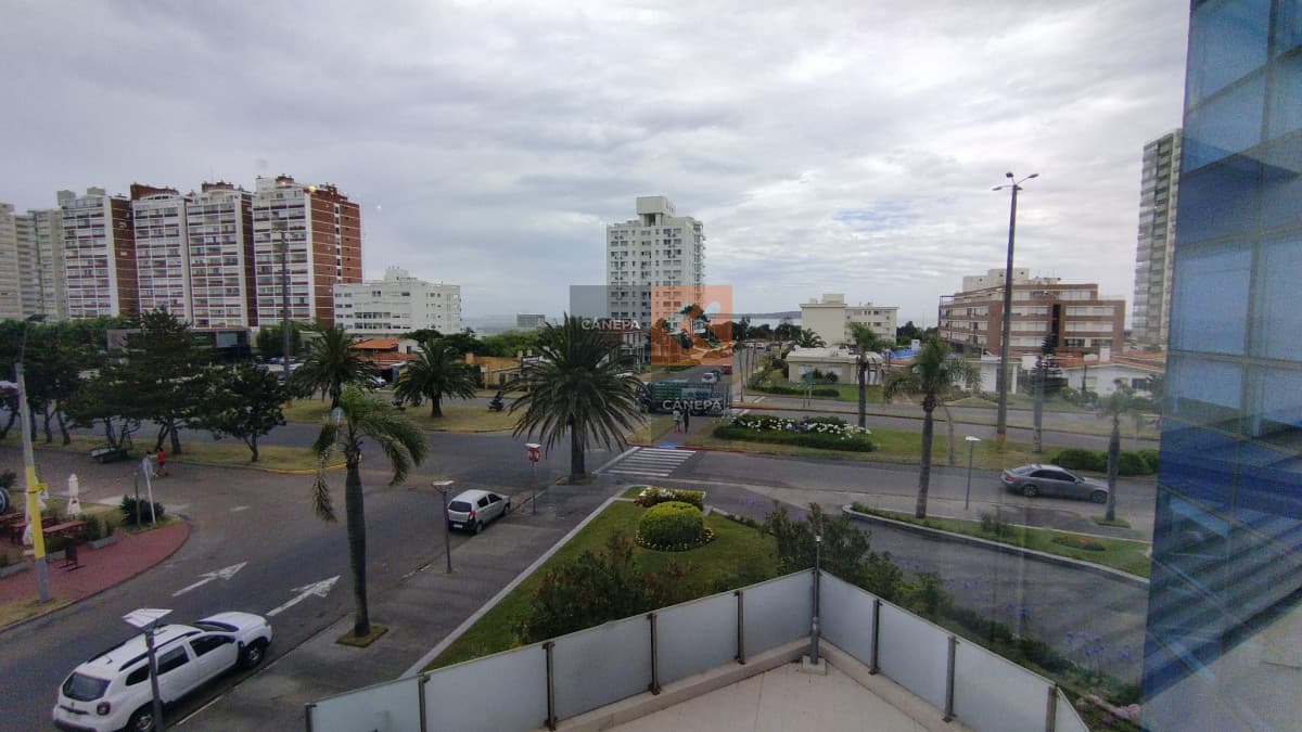 Apartamento en Alquiler, Mansa, Punta del Este, 3 Dormitorios.