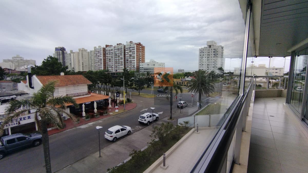 Apartamento en Alquiler, Mansa, Punta del Este, 3 Dormitorios.