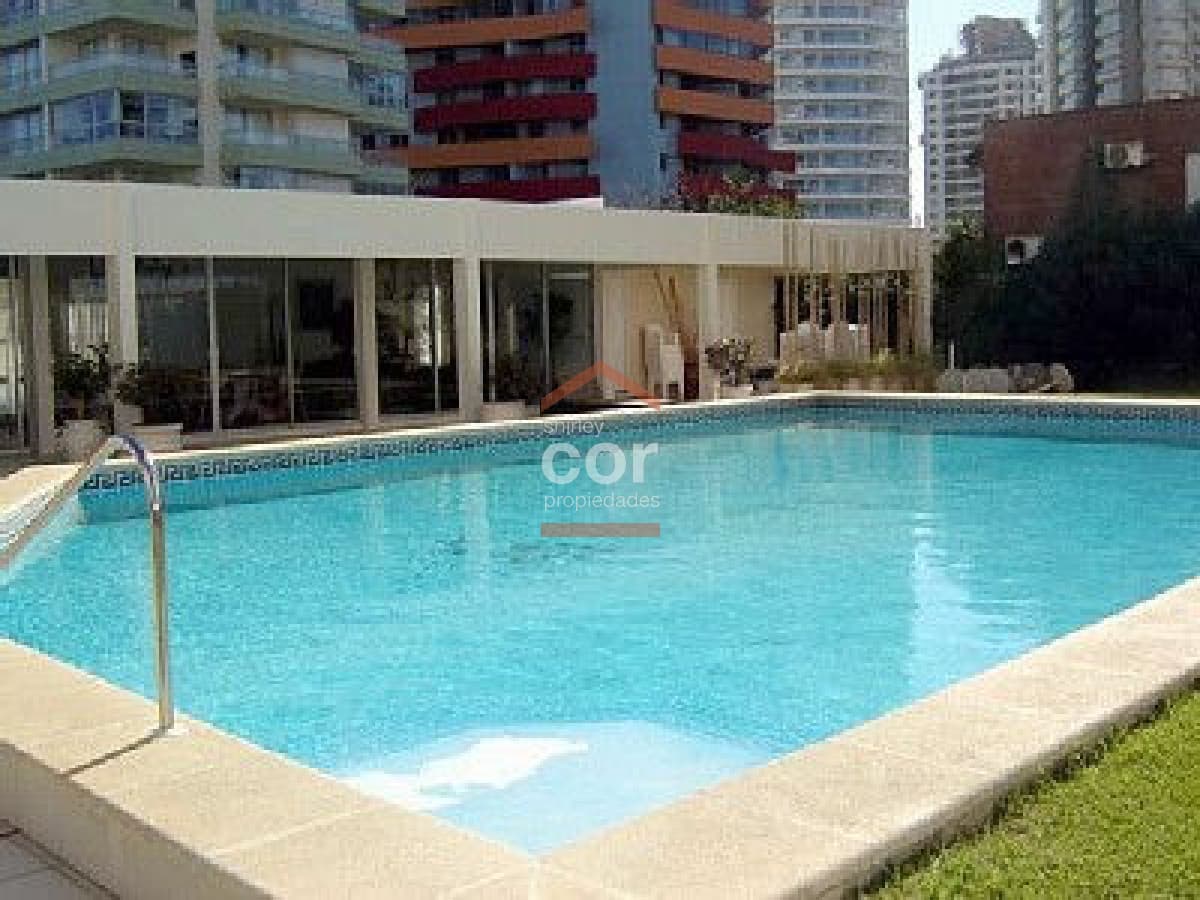 Apartamento en Punta del Este, Brava