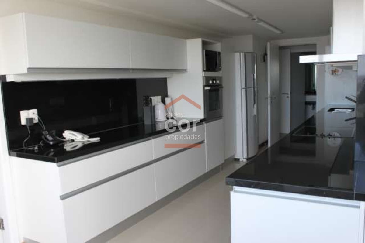 Apartamento en Punta del Este, Brava