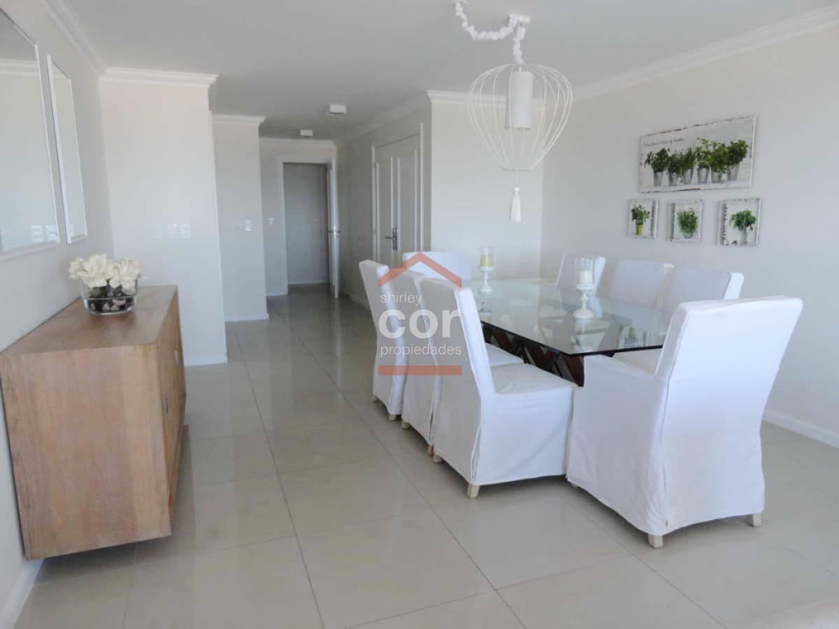 Apartamento en Punta del Este, Brava