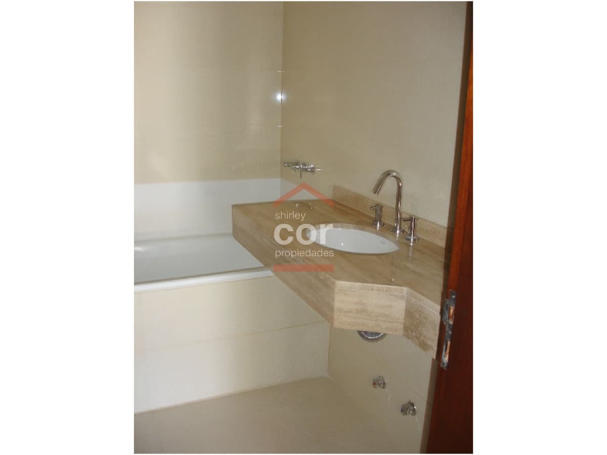 Apartamento en Manantiales, Manantiales