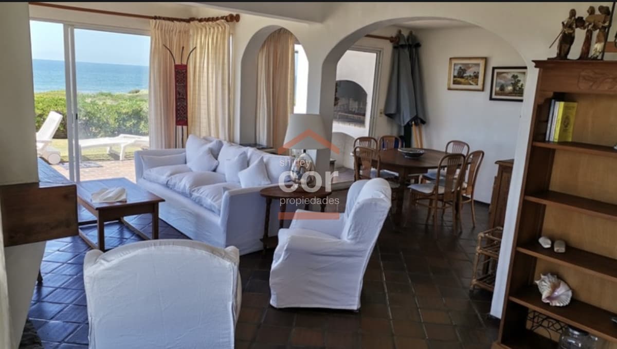 Casa en La Barra, Montoya