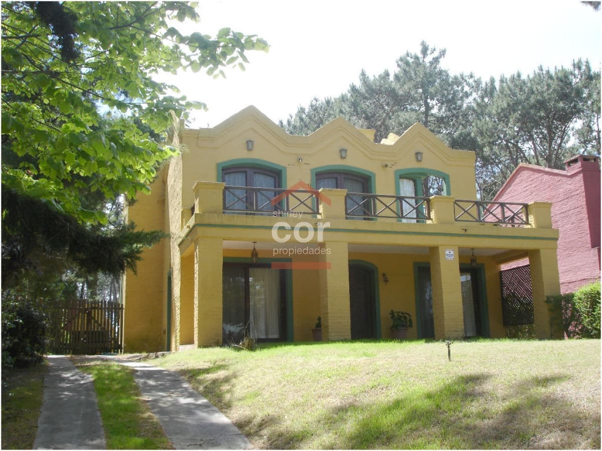 Casa en La Barra, Montoya