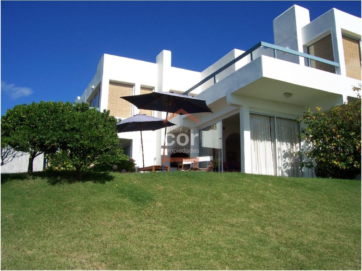 Casa en La Barra, Montoya