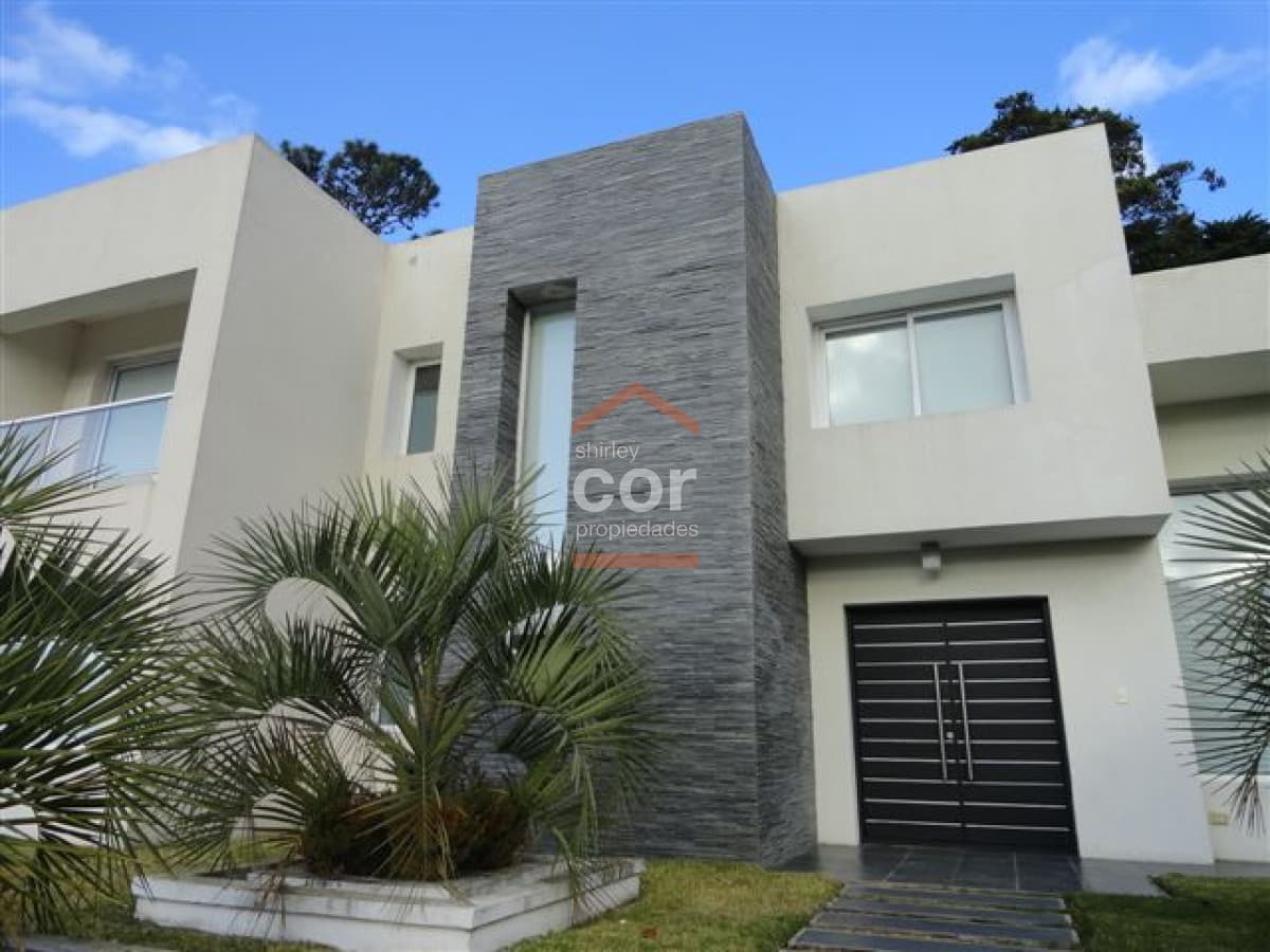 Casa en Punta del Este, Mansa