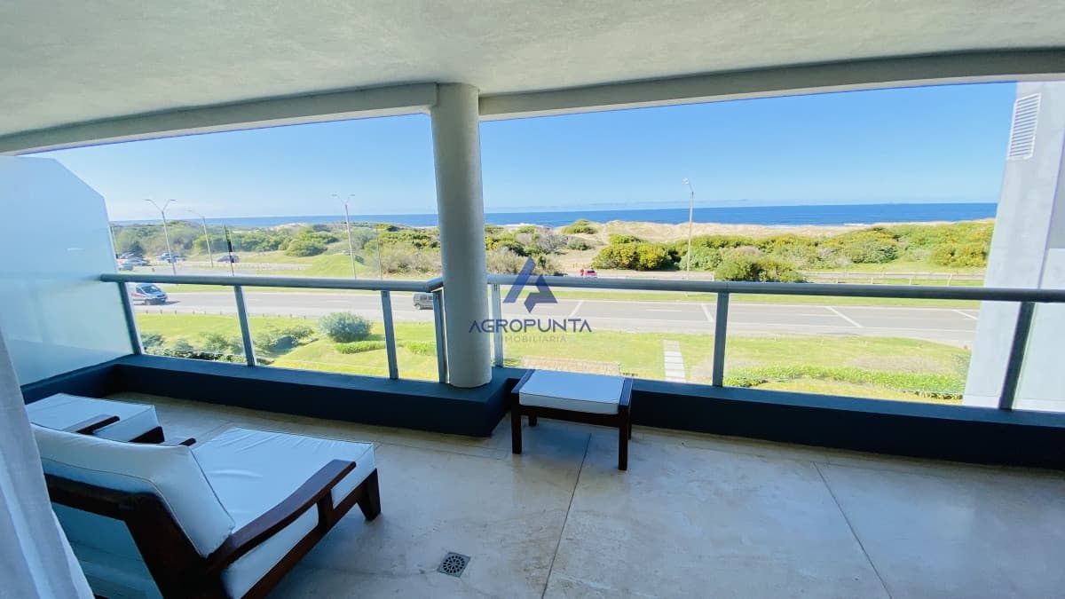 Alquiler departamento frente al mar en Playa Brava  -