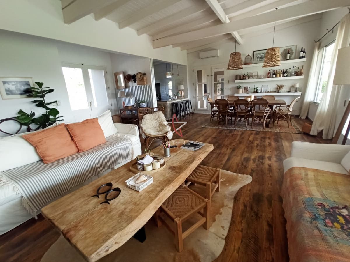 Hermosa Casa ubicada en El Quijote Chacras - Bintang Propiedades