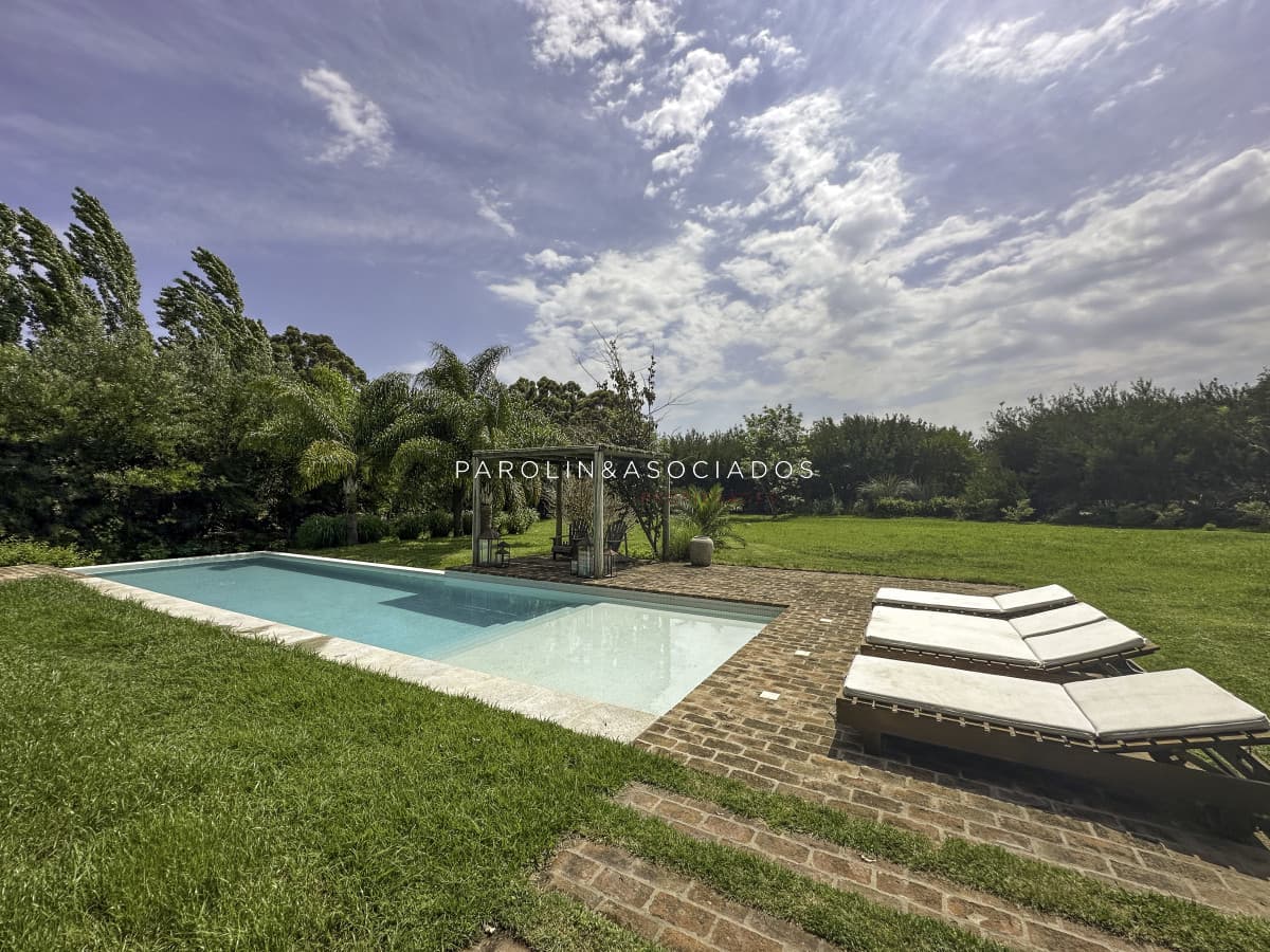 Venta Excelente casa en El Quijote Chacras, Punta del Este.