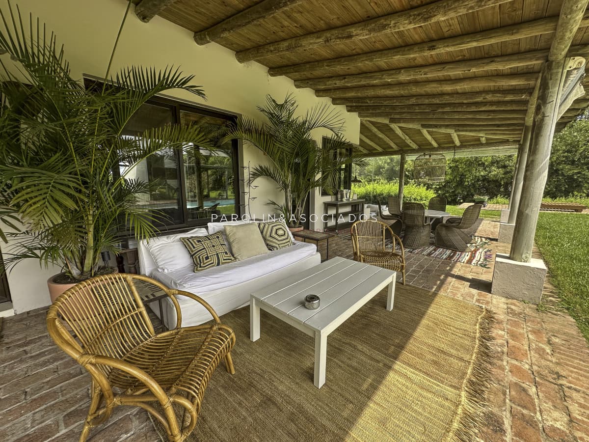 Venta Excelente casa en El Quijote Chacras, Punta del Este.