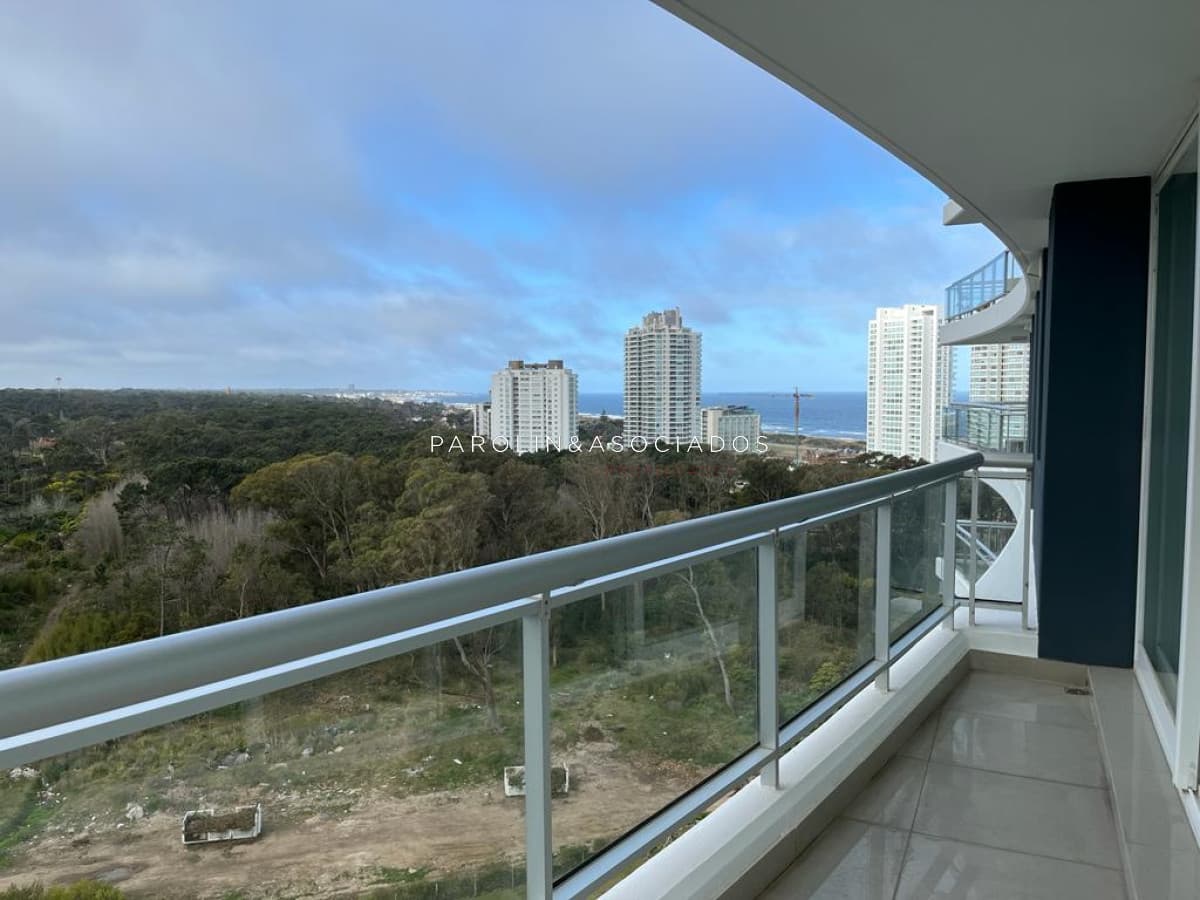 Apartamento en venta de 1 dormitorio en Torre One, Punta del Este