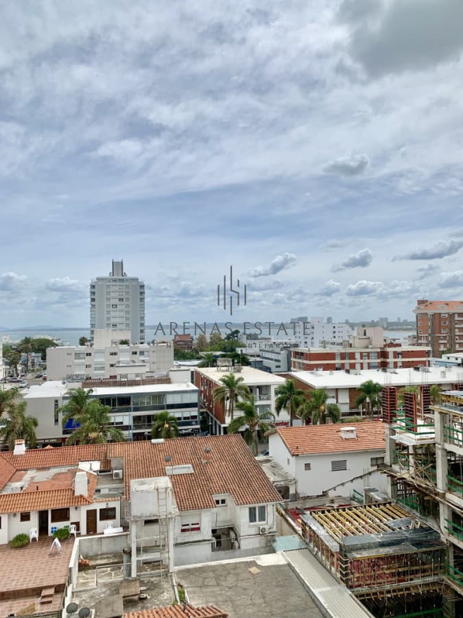 Apartamento ID.4464 - Apartamento en venta de 2  dormitorios en la Península , Punta del Este