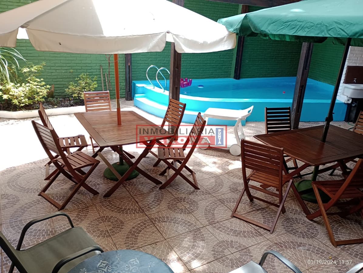Casa 4 dormitorios a 150 mts del mar mansa  - Inmobiliaria Verona Punta