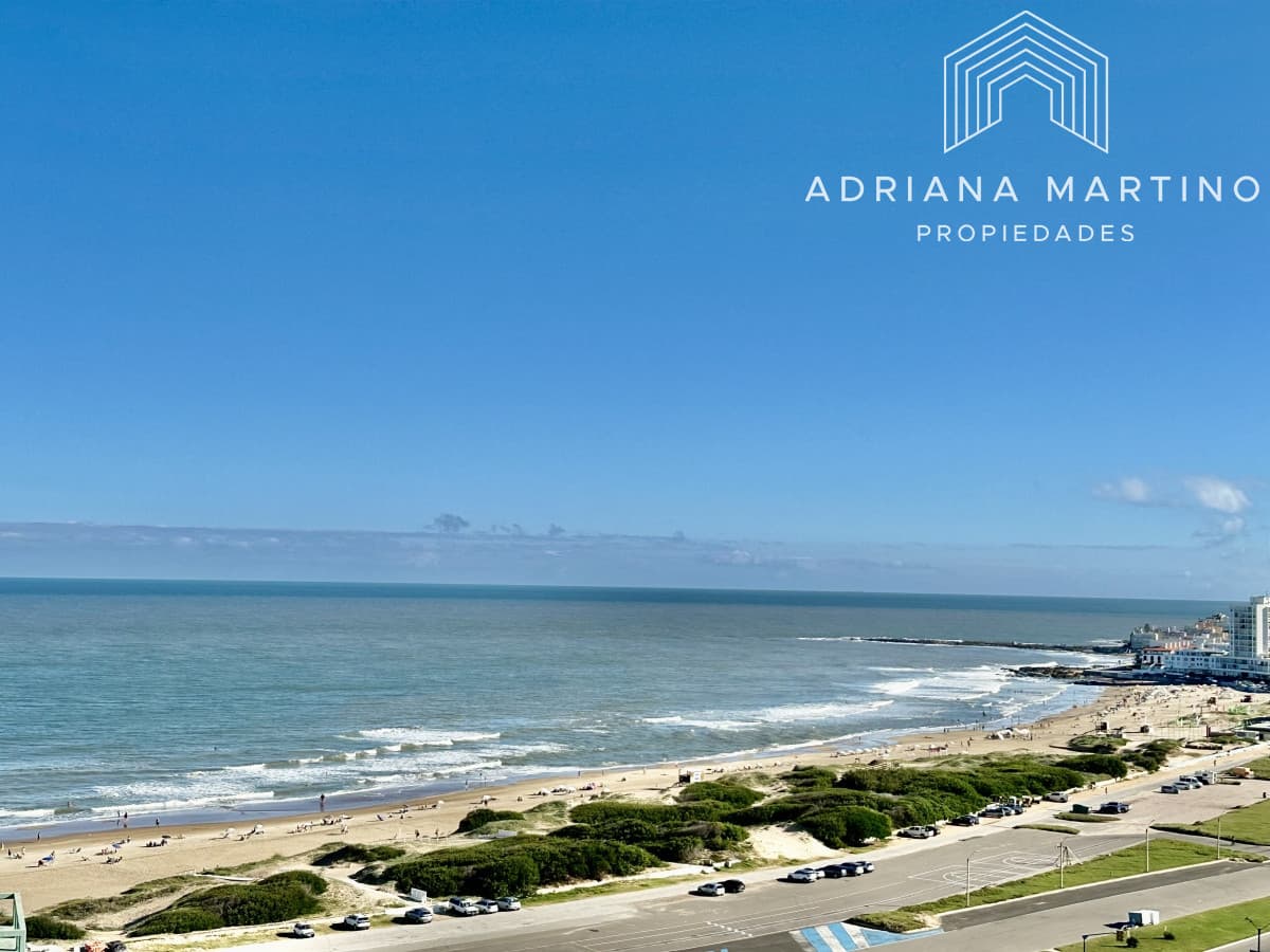 Hermoso penthouse en playa brava