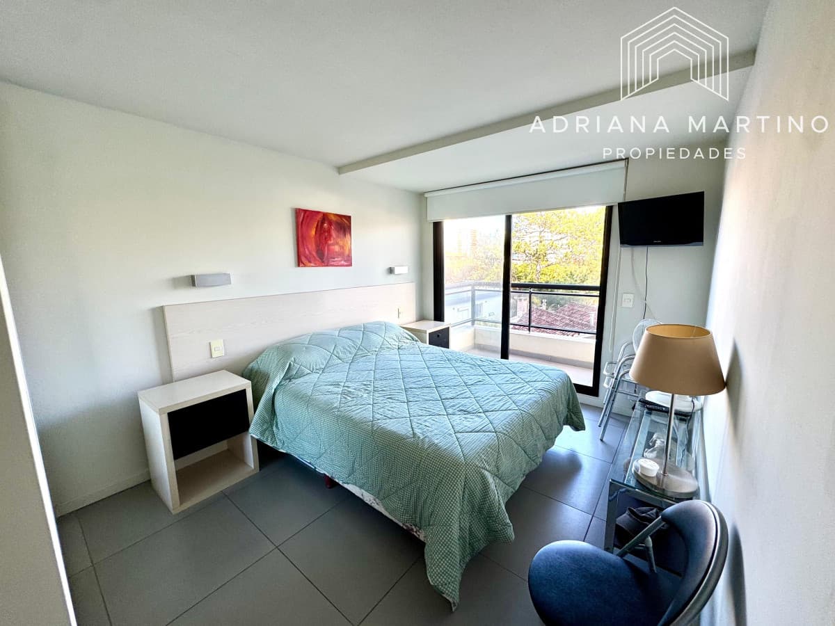 Apartamento en venta a paso de playa brava