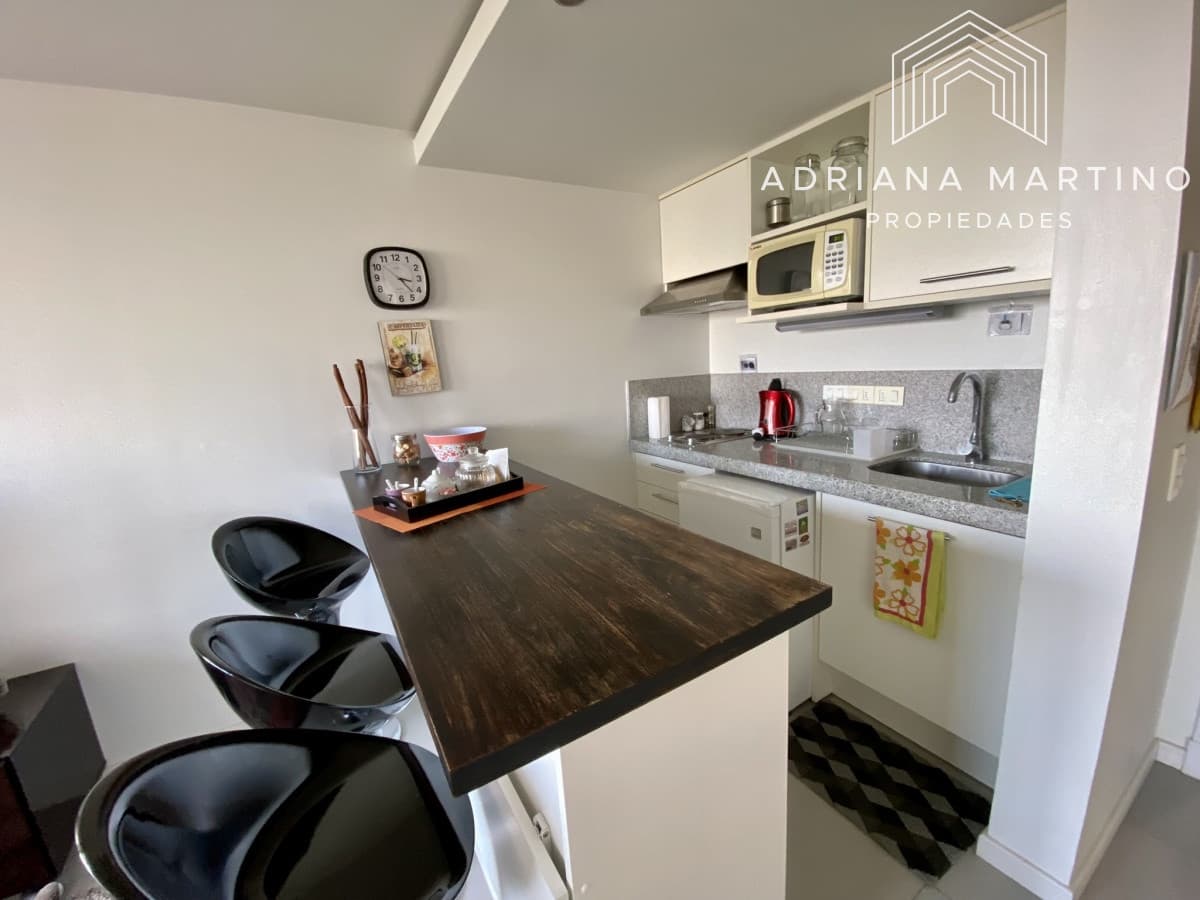 Cómoda planta a metros de Playa Brava