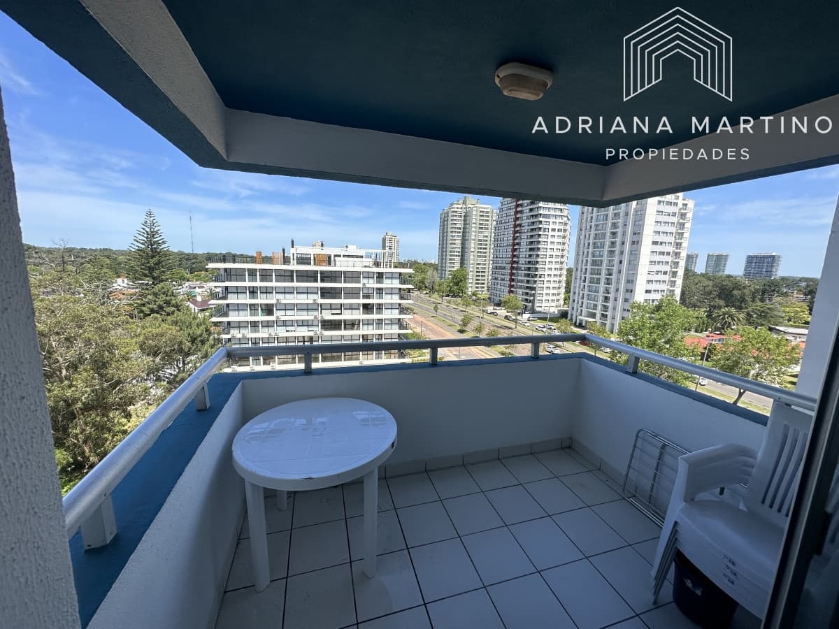 Muy lindo y comodo apartamento ubicado en Roosevelt-Punta del Este.
