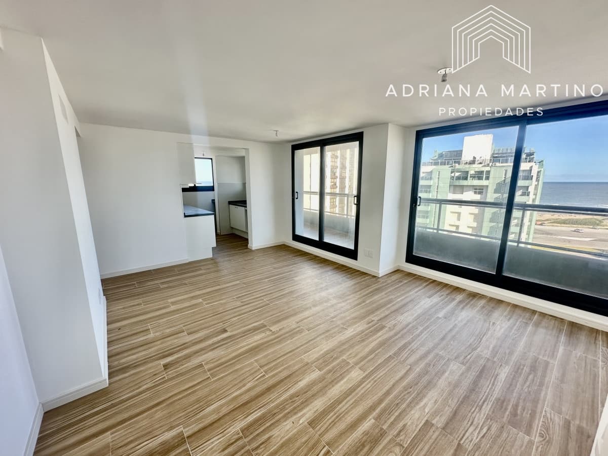 Excelente apartamento en playa brava