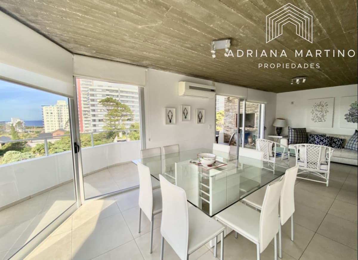 Excelente apartamento en venta a metros de Playa Brava